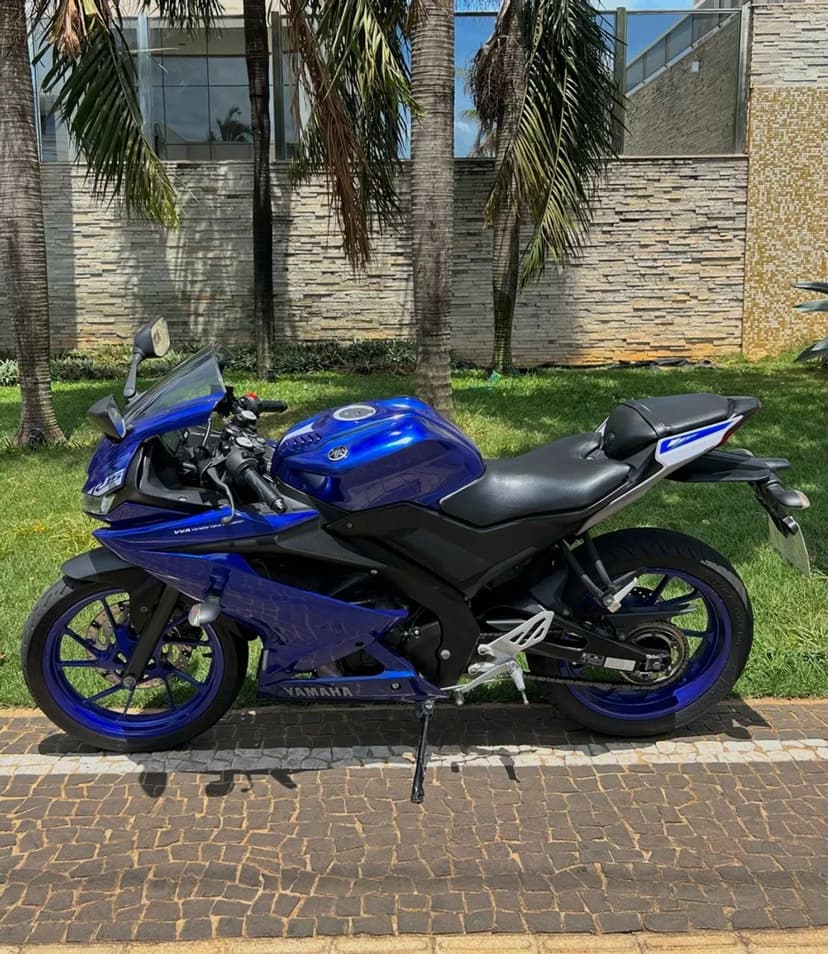 Moto Yamaha R15