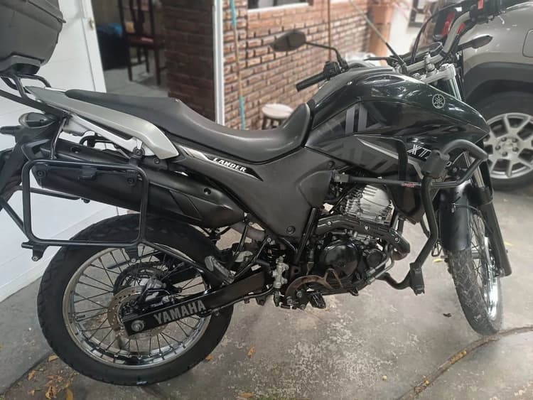 MOTO LANDER 250
