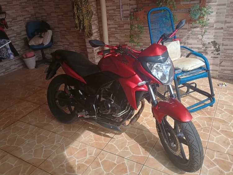 Cb 300R 2013 pegou transferiu