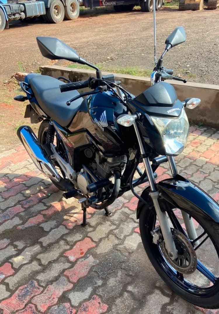 Moto a venda