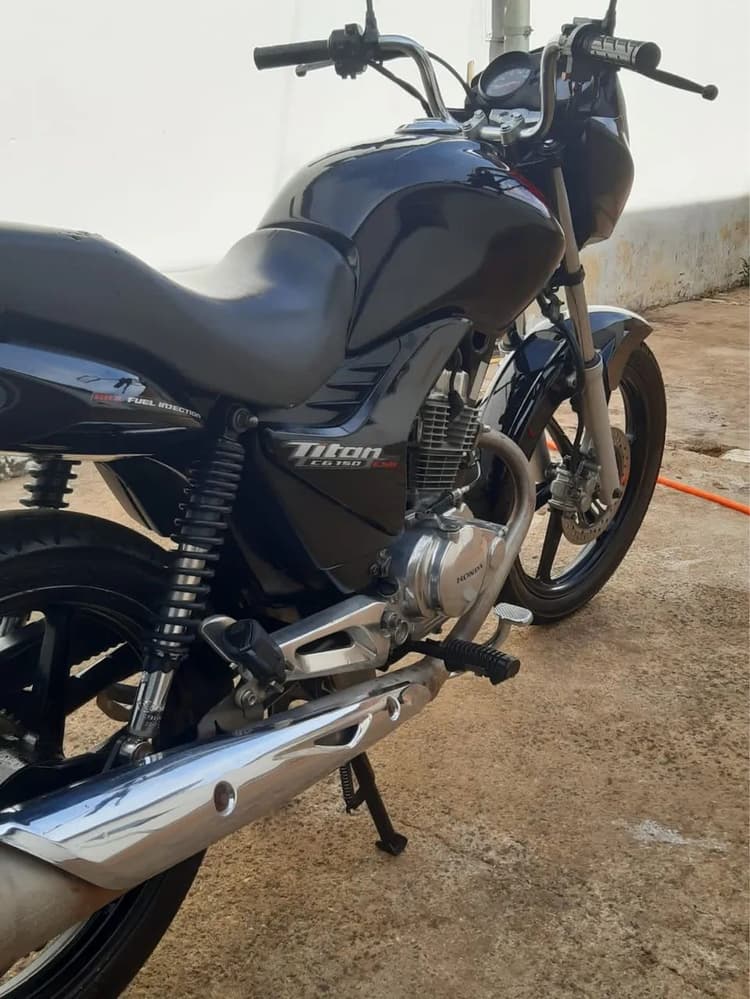 Titan 150 