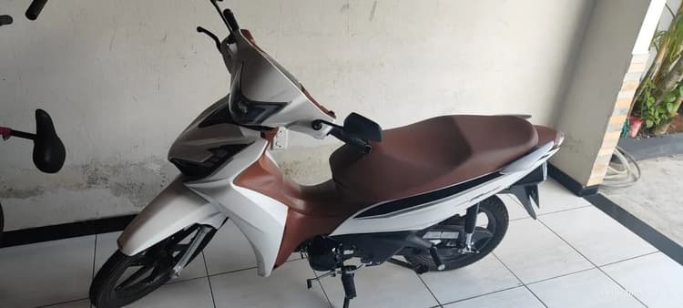 Moto Extra